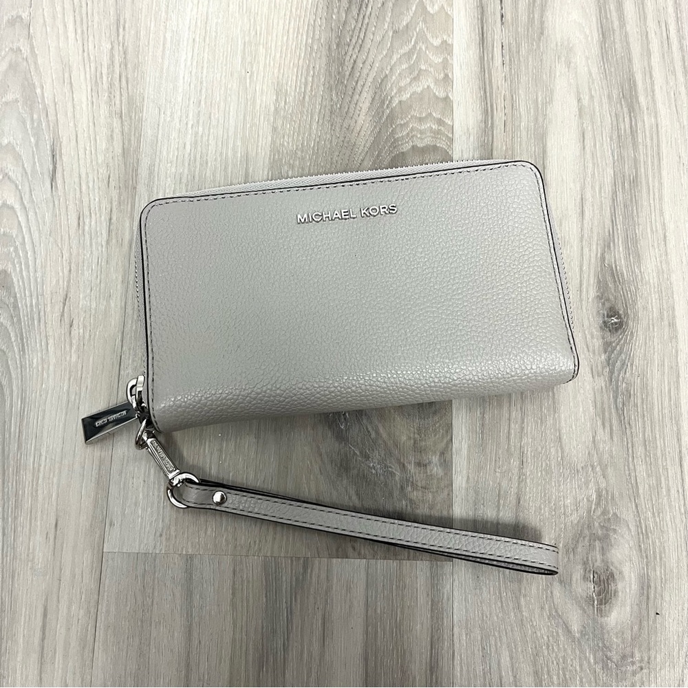Michael Kors Wallet Women’s Light Gray Leather Zip Around Wristlet